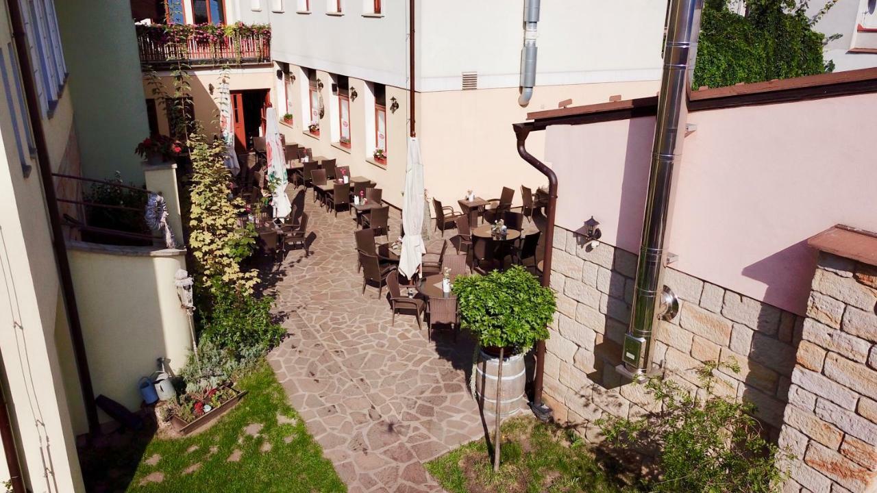 Hotel Posta Sobotka Exterior photo